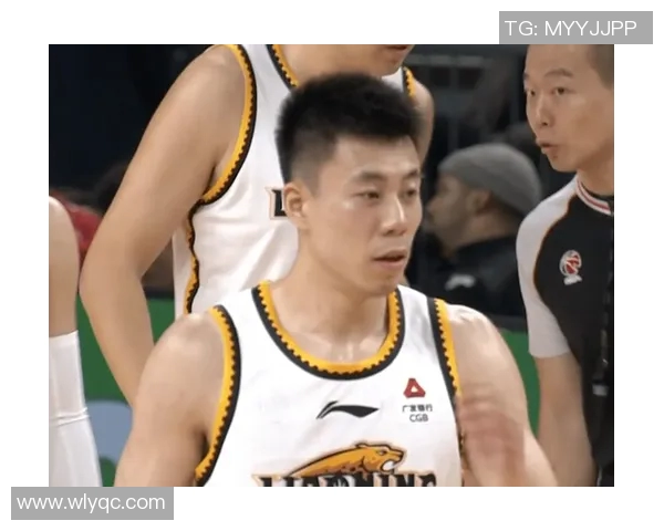 CBA季前赛新疆对阵辽宁精彩直播全程回顾与分析